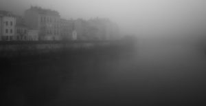 Photo de Grenoble dans la brume